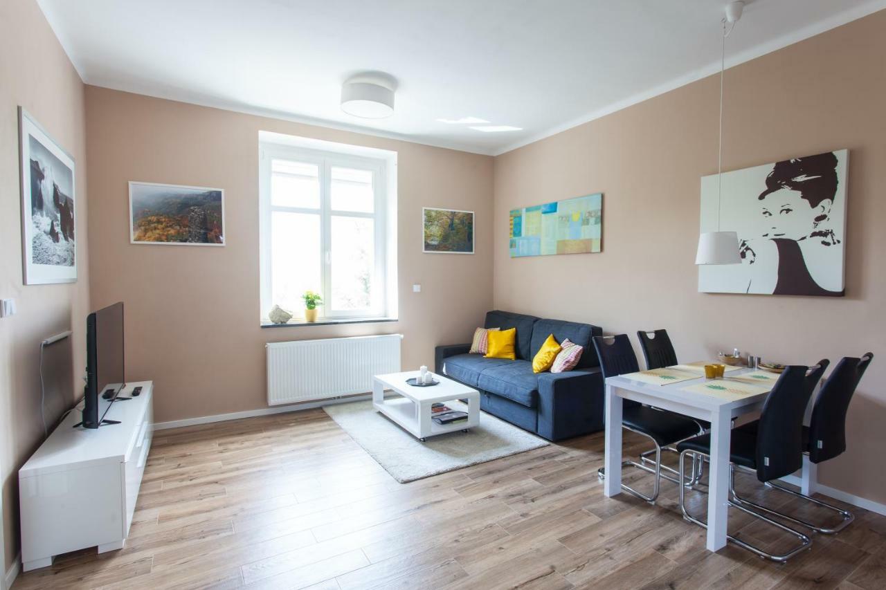 Appartamento Eliska Praga Esterno foto