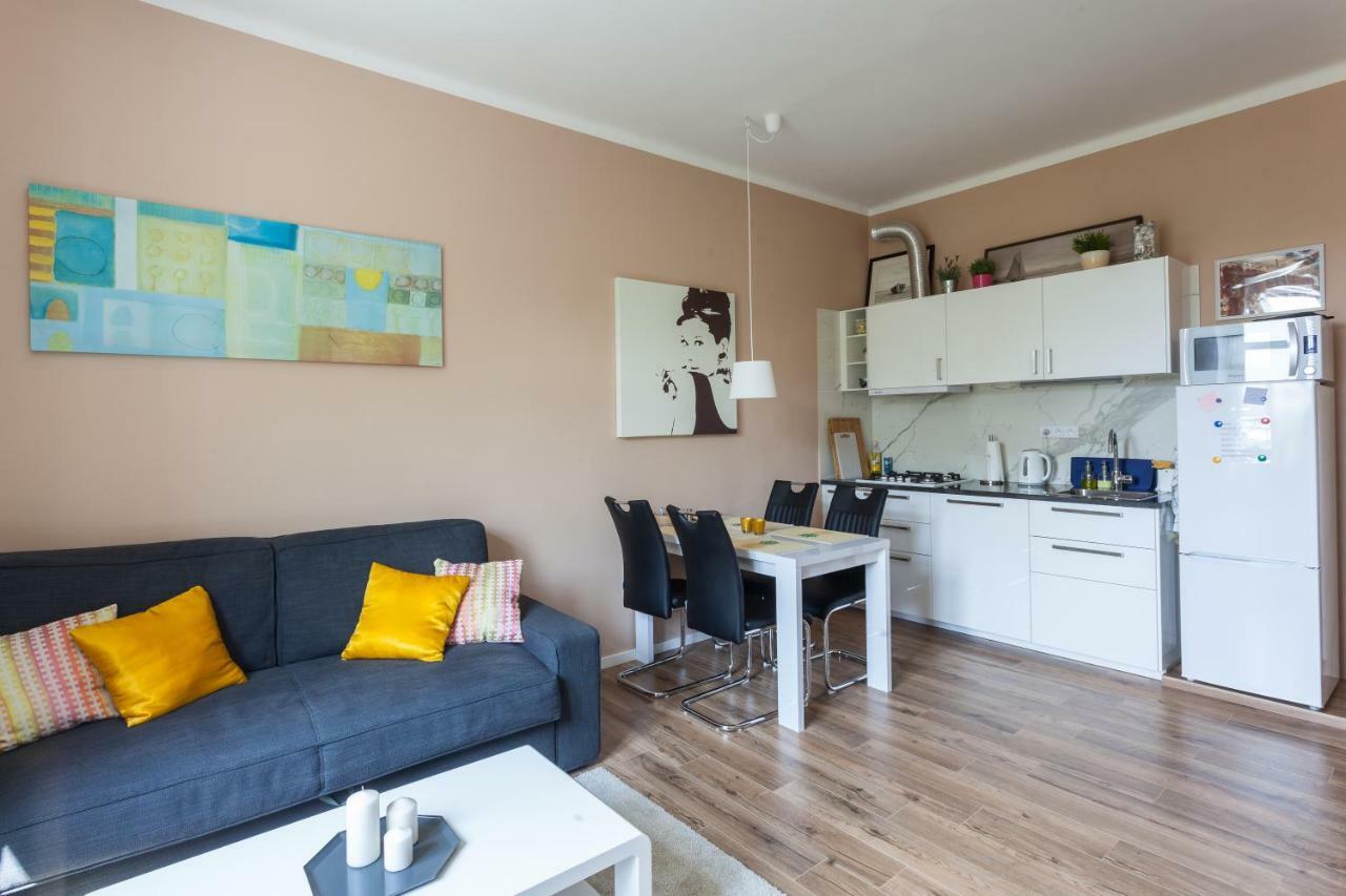 Appartamento Eliska Praga Esterno foto