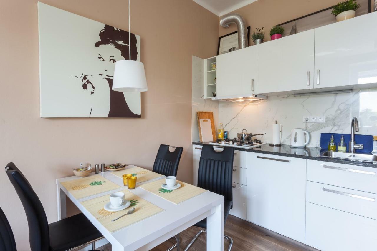 Appartamento Eliska Praga Esterno foto